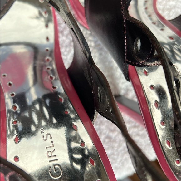 BCBGirl brown and pink heels - Picture 3 of 11